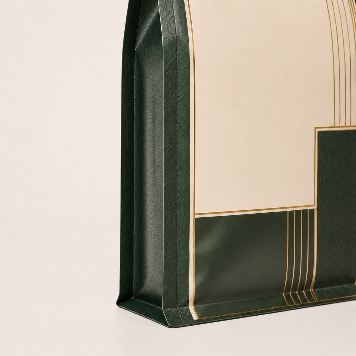 Flat-bottom pouch side panel close-up
